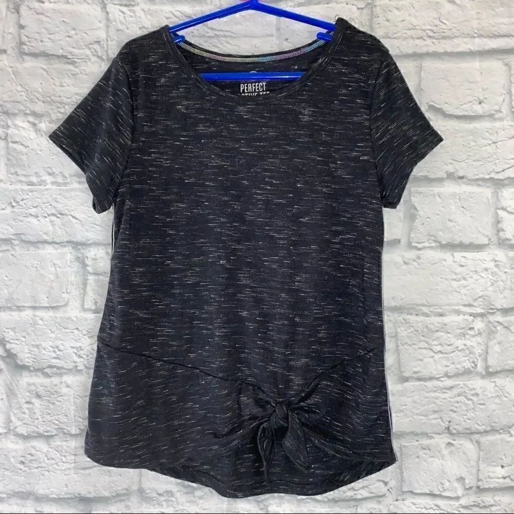 SO perfect fit active tee w/front knot black w/white accents girls sz 10
